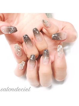 キラキラ紅網ネイル