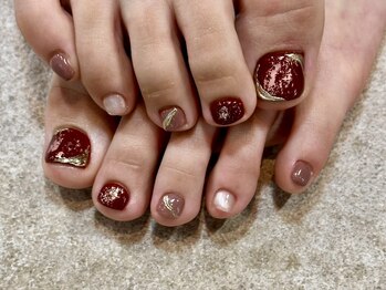 チェスナッツ 銀座(CHESTNUTS Nail&Eyelash)の写真/お洒落は足元から！可愛いデザインで女子力UP[新規★フット定額¥8000/¥9000]オプションで角質ケア追加も◎