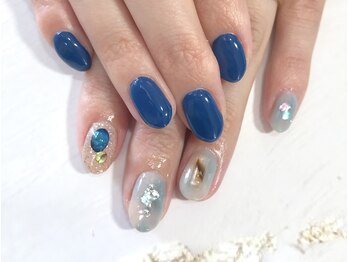 クロエ(chloe)/アシンメトリーネイル