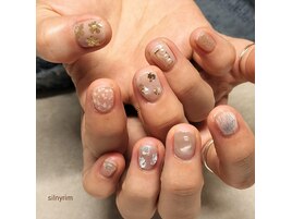 アシンメトリーニュアンスネイル