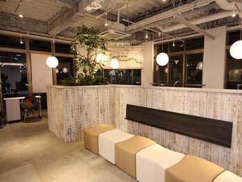 ジーネイルコウベ(G NAIL KOBE)/待合もオシャレ♪