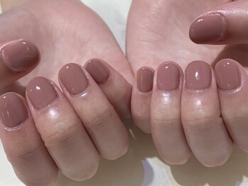 ネイルズ ララ(nails Lala)/ナチュラルカラー。