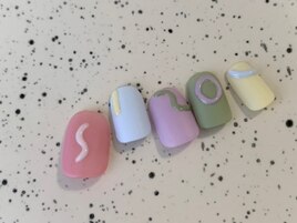 ぷっくり韓国ネイル