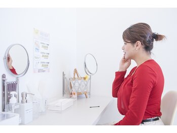 リラクシブ整骨院/広々メイクルームで化粧直しOK