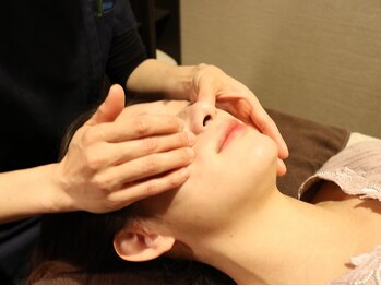 健康堂西荻鍼灸院整骨院/小顔セラピー