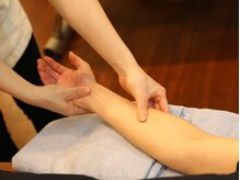 整体 骨盤調整サロン ボディライト アクタ西宮北口店/ハンドリフレクソロジー施術中☆