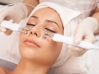 クレヴィアの写真/加齢によるお肌悩みに☆1年後、5年後…将来差がつくオトナ女性の肌や顔のお手入れは当店でお任せください