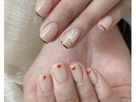 細いフレンチネイル