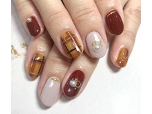 クロエ(chloe)/べっ甲チェックネイル