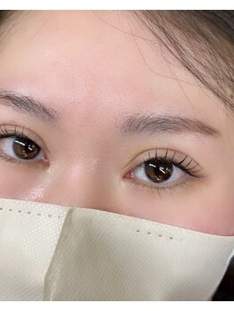 LURe.eyes&brows&nails まつげパーマ/マツエク/led/パリジェンヌ/アイブロウ/ネイルの写真/目元の魅力を最大限引き出す「やりすぎない」の自然な美しさ☆品格宿る大人のための理想の目元へ