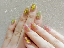 ボネール(nail ＆ eyelash Bounail)/左右非対称　ニュアンスネイル