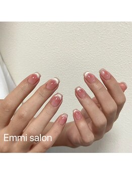 エミー(emmi)/チークネイル