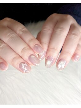 リッシュ トロワ(RICHE trois)/うるうる水光マグネットネイル！