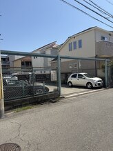 インディバアンドリンパサロン シエスタ(siesta)/緑色フェンスをくぐり