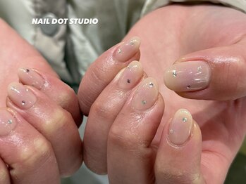 ネイルドットスタジオ 堺筋本町(NAIL DOT STUDIO)/チークネイル