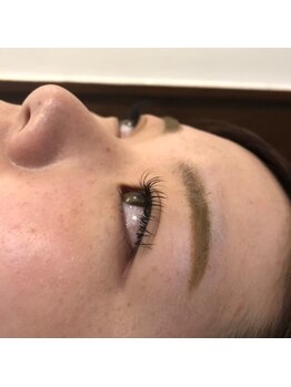 フリルアイビューティ 豊中店(Frill Eye Beauty)/