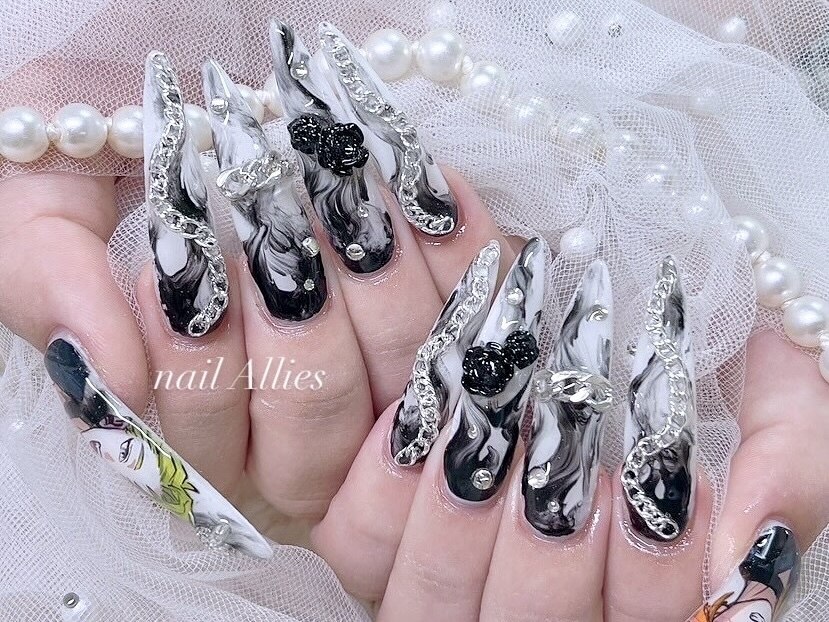 2025年秋トレンド】押し花 スーパーロングのネイルデザイン集