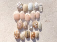 シルニー リム(Silny rim)/アシンメトリーニュアンスネイル