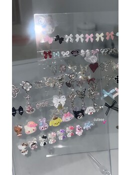 豊富なネイルパーツ