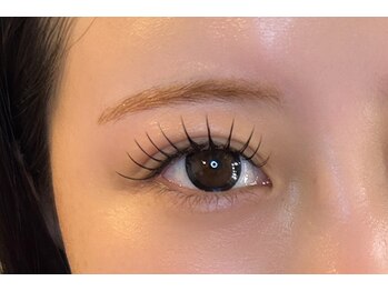 ココミーサロン(CoCo me salon)の写真/目の形に合わせた提案◎高持続LEDマツエクで、豊富なカラーエクステも魅力♪