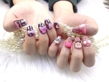 クイーンネイル 新宿(Queen nail)/120分やり放題　パーツ付け放題