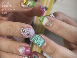 個性派ニュアンスネイル