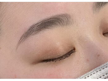 リノ(Lino)/ハリウッドブロウリフト