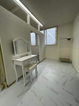 シャレール 新潟青山店(Chareir)/【店内☆ドレッサーで身支度◎】