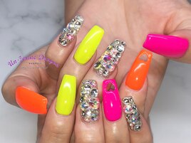 【ロングネイル】ハートパンチ