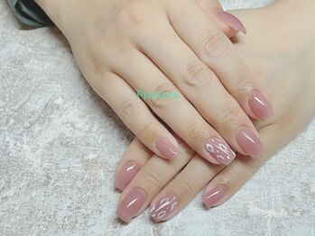 フランセス(Frances)/白ヒョウ柄