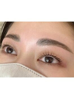 ナチュラル上品な目元にしたい