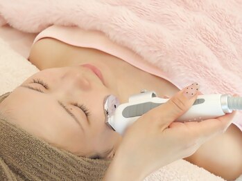 ナースリフェイス(Nurse Reface)の写真/年齢肌を諦めない。ハリとツヤのある明るい印象の肌へ。