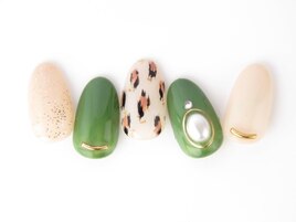 ヒョウ柄×アクセントカラー