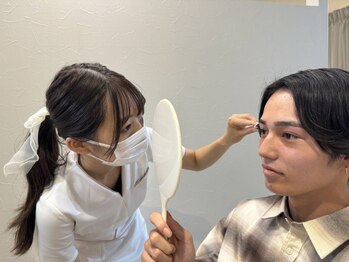 オーメンズ 名古屋栄店の写真/【モテ男の常識】アイブロウスタイリングはデキる男の新常識◇垢抜け・モテたい方必見のメンズ眉毛サロン☆