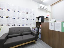 大口神経整体院の雰囲気（明るく清潔感のある店内でお待ちしております♪）