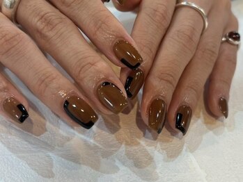 アイネイルズ 梅田店(I nails)/シンプルモードワンカラー個性派