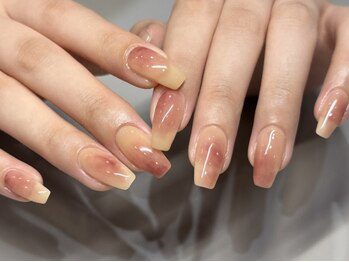 サイ(sai)の写真/【大人気】話題のマグネットでシンプルでも好印象の美しい指先に!奥行き×うるうるで大人のトレンドを提案!