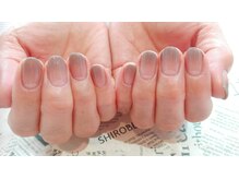 トータルサロン 白べぇーっ プラス/シンプルグラデーションネイル＊