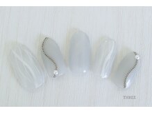 スリー 自由が丘(THREE)/変形ストライプネイル