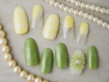 ネイルサロンアンドスクール ミュー(Nail Salon & school mieux)/チェック＆ぷっくりフラワー
