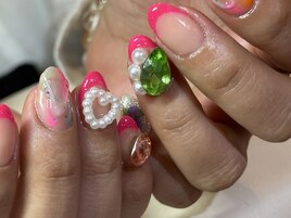 ピンクフレンチフラッシュネイル