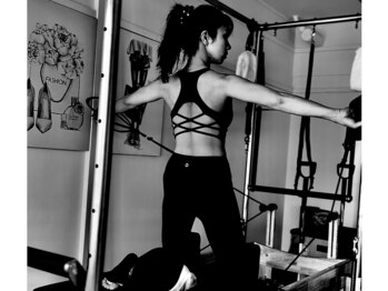 クラウン 原宿 明治神宮前(CROWN)/美背中ピラティス