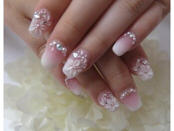 ネイルサロンミキ 横浜(MIKI)/ウェディング結婚大人気上品3D花