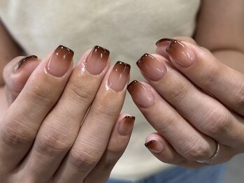 ルハナネイル(Luhana nail by Linoa nail)/ブラウングラデ/色混ぜあり