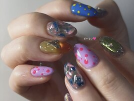 個性派ニュアンスネイル
