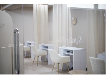 フライデートゥエンティーワン(Friday 21)/