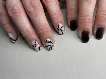 ユウルネイル(YuUlu Nail)/大人アシメネイル