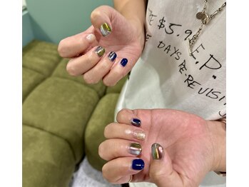 モツヲネイル(motsu.O! NAIL)/カメレオンライクミラーデザイン