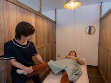 クマの冬眠 南川添店/施術風景