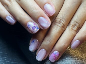 Nail Bella【ネイルベラ】の写真/《ちゅるん系マグネット¥5,500》フォルムにこだわりシンプルながらも上品な手元に♪カラー700色以上ご用意